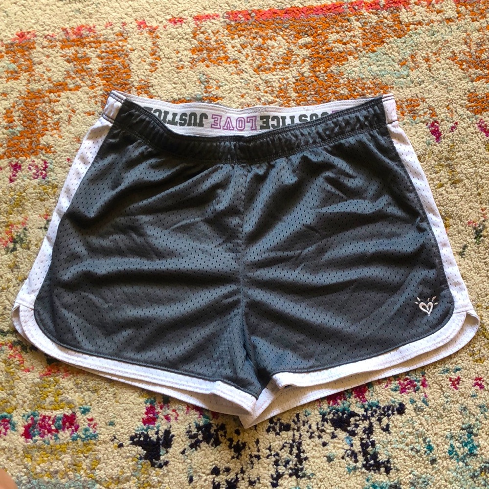 🧜🏼‍♀️3 for $15 listing!🧜🏼‍♀️ justice mesh shorts
